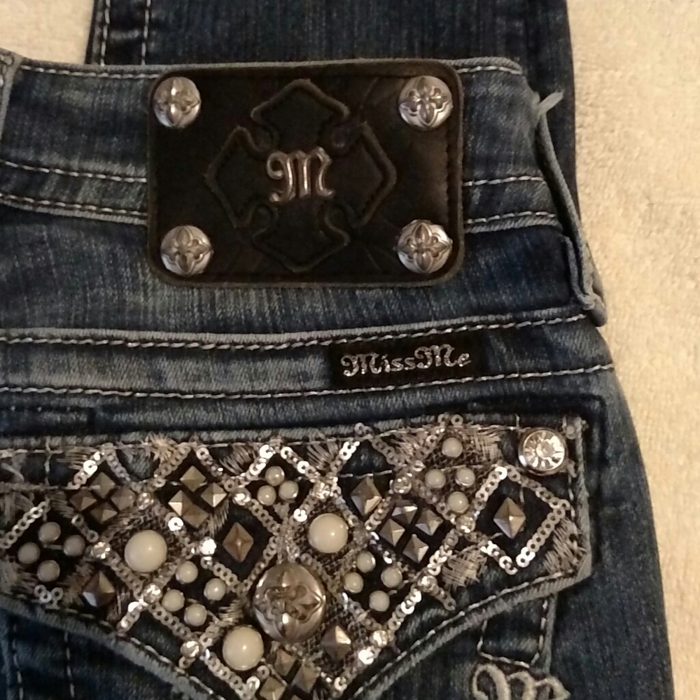 Miss Me Authentic skinny Jeans Stressed out. - Picture 3 of 10